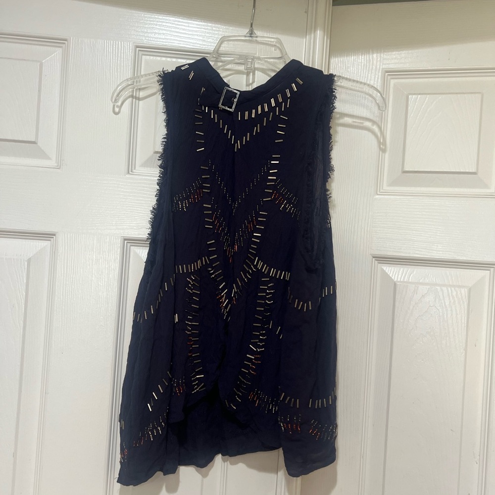 Free People Navy Laser-Cut Sleeveless Tank top open back
Medium boho beach chic - Picture 8 of 15